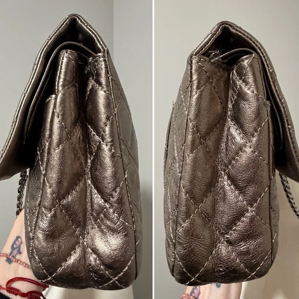 Chanel Reissue 2.55 Metallic Aged Calfskin Flap Bag - Picture 4 of 16